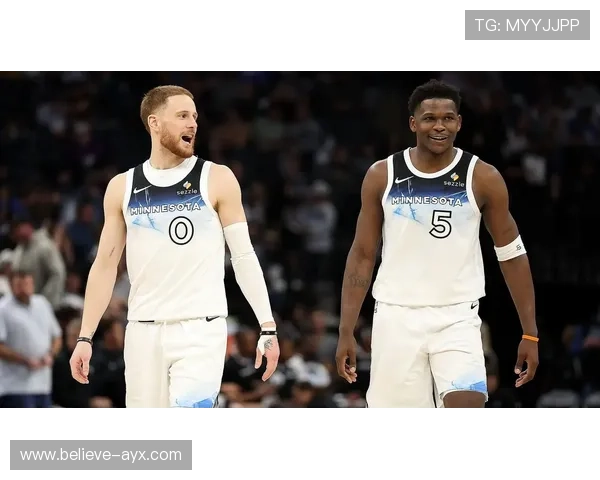 NBA狼队迎来关键战役核心阵容调整引发热议冲击西部前四前景受关注